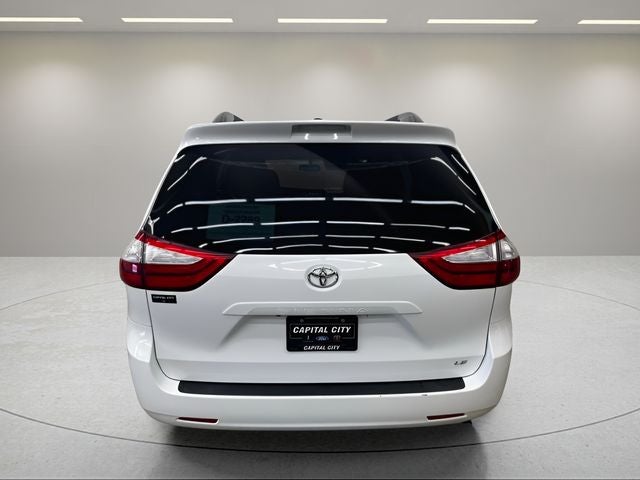2017 Toyota Sienna L 7 Passenger