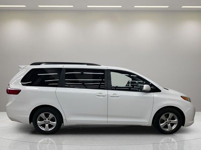 2017 Toyota Sienna L 7 Passenger