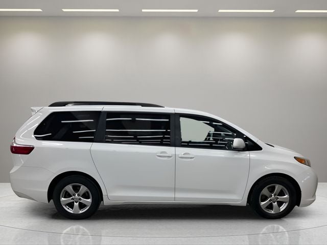 2017 Toyota Sienna L 7 Passenger