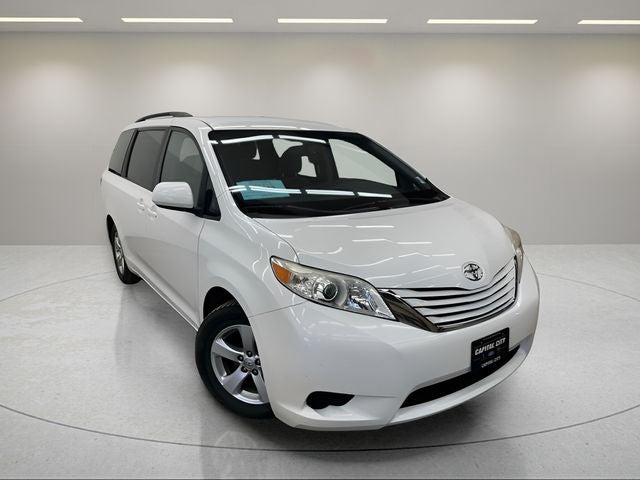 2017 Toyota Sienna L 7 Passenger
