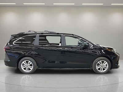 2026 Toyota Sienna XLE 7 Passenger