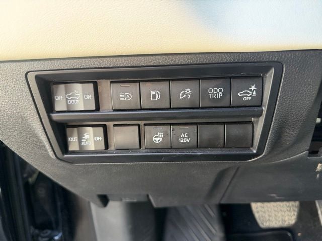 2023 Toyota Tundra Hybrid Capstone
