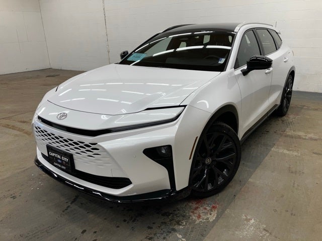 2025 Toyota Crown Signia Limited