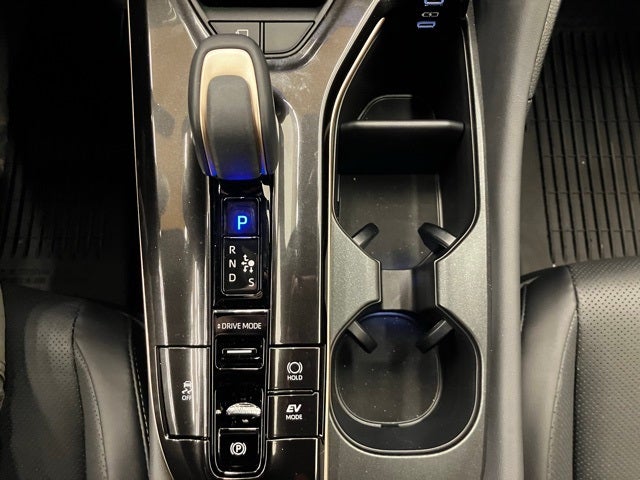 2025 Toyota Crown Signia Limited