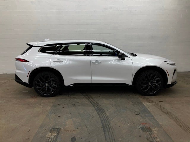 2025 Toyota Crown Signia Limited