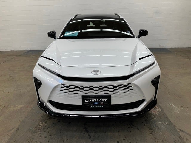 2025 Toyota Crown Signia Limited