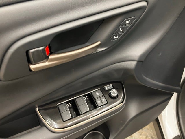 2025 Toyota Crown Signia Limited