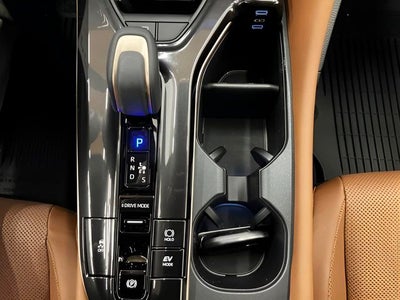 2025 Toyota Crown Signia Limited