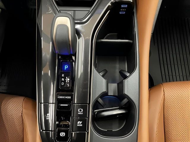 2025 Toyota Crown Signia Limited