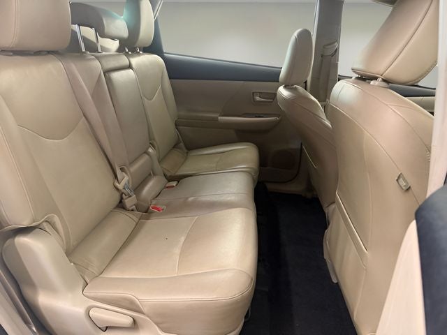2013 Toyota Prius v Five