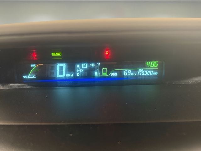 2013 Toyota Prius v Five