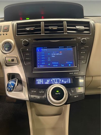 2013 Toyota Prius v Five