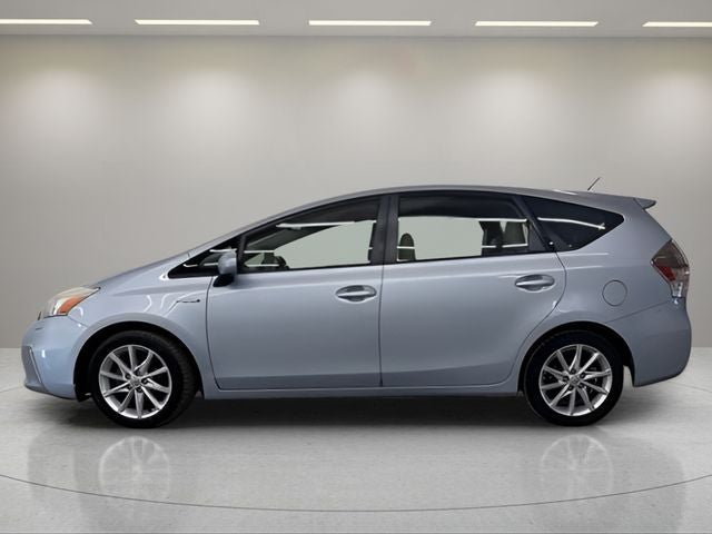 2013 Toyota Prius v Five