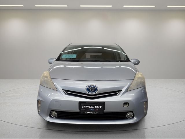 2013 Toyota Prius v Five