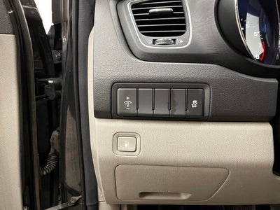 2016 Kia Sedona LX